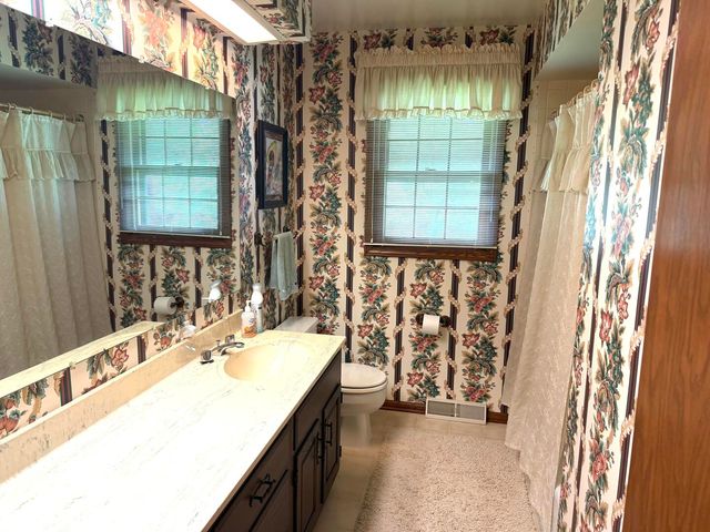 3915 N Tamarack Trail, Crystal Lake, IL 60012