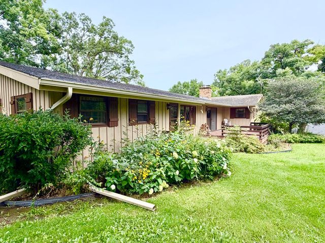 3915 N Tamarack Trail, Crystal Lake, IL 60012