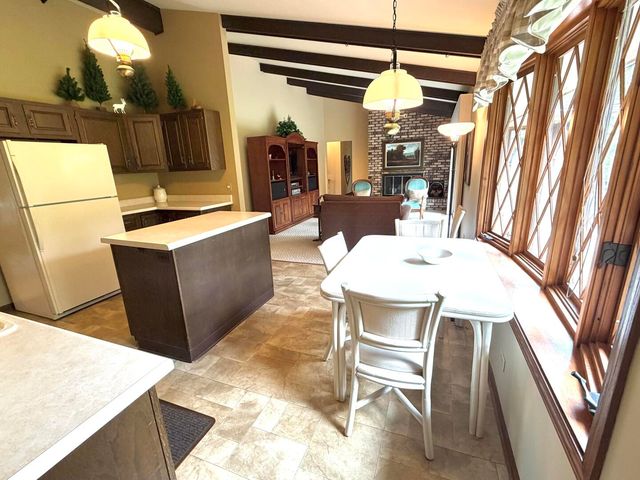 3915 N Tamarack Trail, Crystal Lake, IL 60012