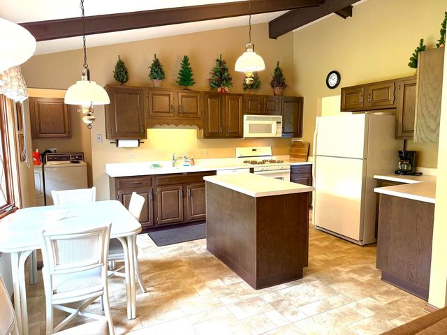 3915 N Tamarack Trail, Crystal Lake, IL 60012