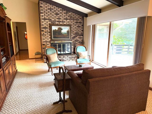 3915 N Tamarack Trail, Crystal Lake, IL 60012