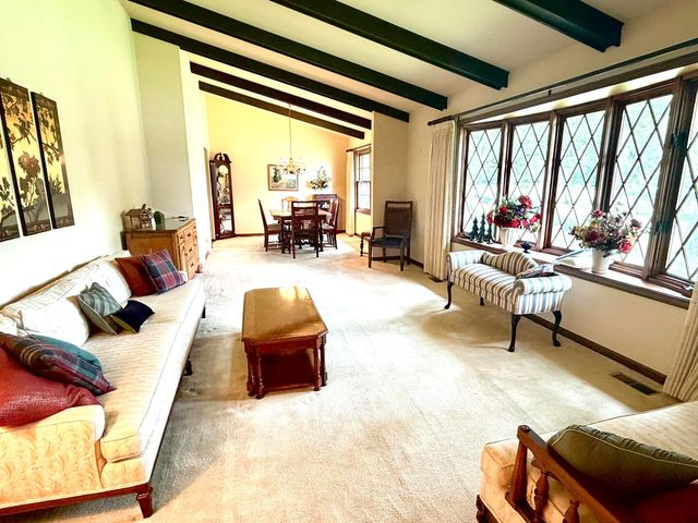 3915 N Tamarack Trail, Crystal Lake, IL 60012