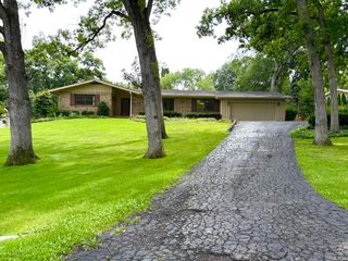 3915 N Tamarack Trail, Crystal Lake, IL 60012