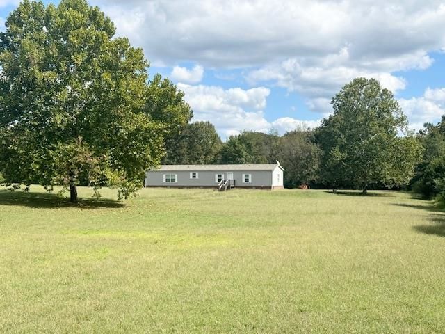 100 RICH RD, Somerville, TN 38068