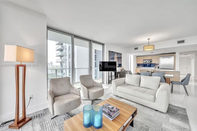 16385 Biscayne Boulevard 2707, North Miami Beach, FL 33160