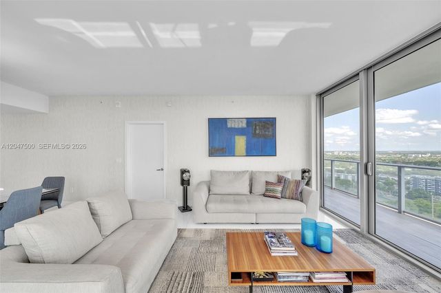 16385 Biscayne Boulevard 2707, North Miami Beach, FL 33160