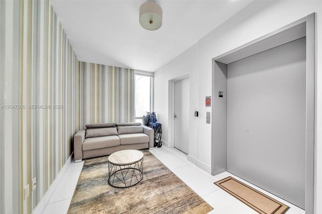 16385 Biscayne Boulevard 2707, North Miami Beach, FL 33160