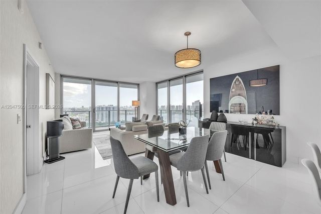 16385 Biscayne Boulevard 2707, North Miami Beach, FL 33160