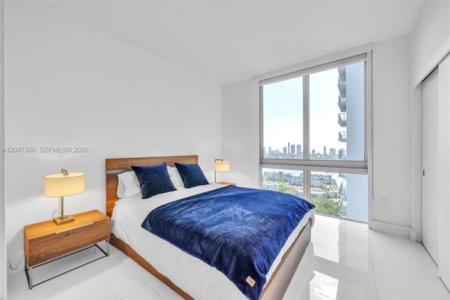 16385 Biscayne Boulevard 2707, North Miami Beach, FL 33160