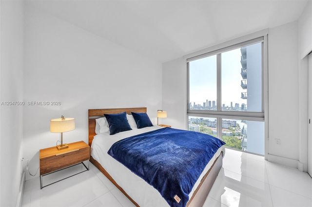 16385 Biscayne Boulevard 2707, North Miami Beach, FL 33160