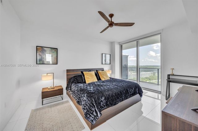 16385 Biscayne Boulevard 2707, North Miami Beach, FL 33160