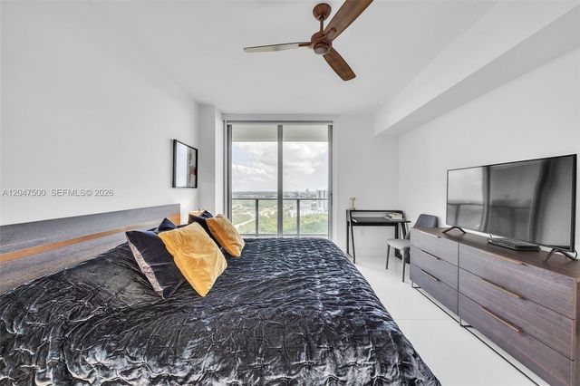 16385 Biscayne Boulevard 2707, North Miami Beach, FL 33160