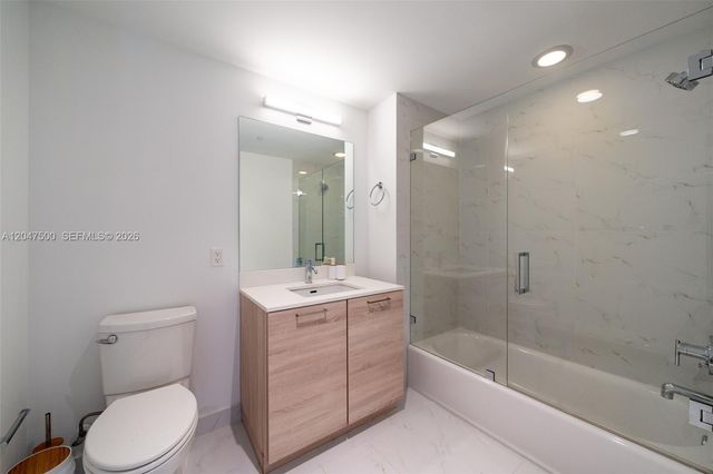 16385 Biscayne Boulevard 2707, North Miami Beach, FL 33160