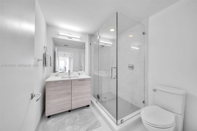 16385 Biscayne Boulevard 2707, North Miami Beach, FL 33160