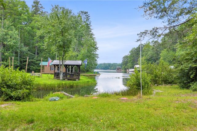 490 Lisa Lane, Mountain Rest, SC 29664