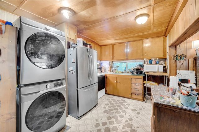 490 Lisa Lane, Mountain Rest, SC 29664