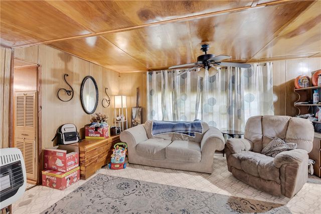 490 Lisa Lane, Mountain Rest, SC 29664