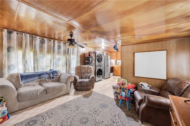 490 Lisa Lane, Mountain Rest, SC 29664