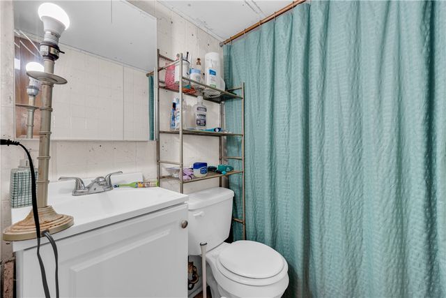 490 Lisa Lane, Mountain Rest, SC 29664