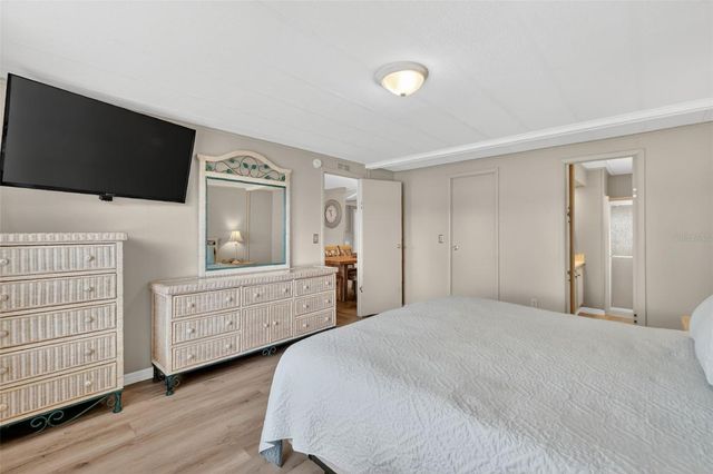 720 BENGAL AVENUE, Tavares, FL 32778