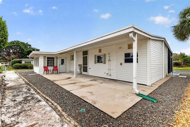 720 BENGAL AVENUE, Tavares, FL 32778