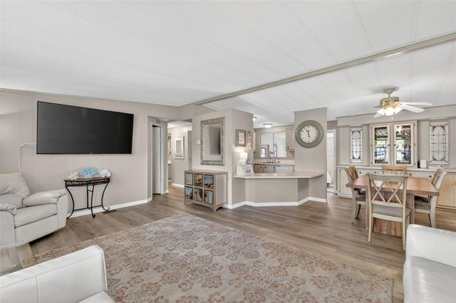 720 BENGAL AVENUE, Tavares, FL 32778