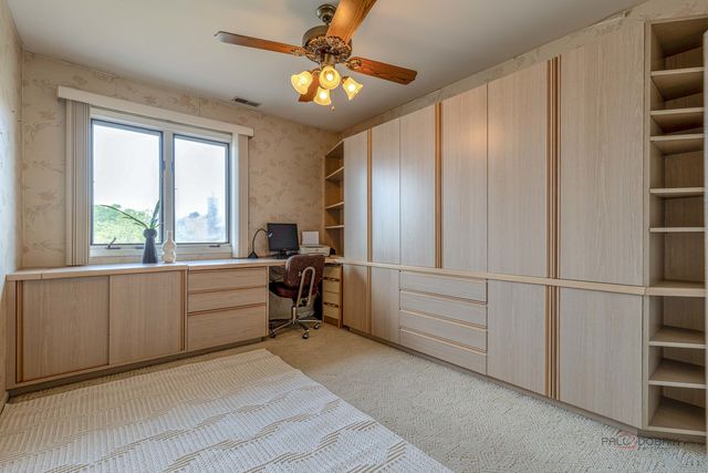 704 Picardy Circle, Northbrook, IL 60062