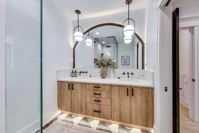 1363 W Hubbard Street 1, Chicago, IL 60642