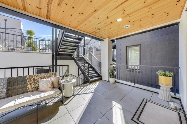 1363 W Hubbard Street 1, Chicago, IL 60642