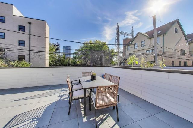 1363 W Hubbard Street 1, Chicago, IL 60642