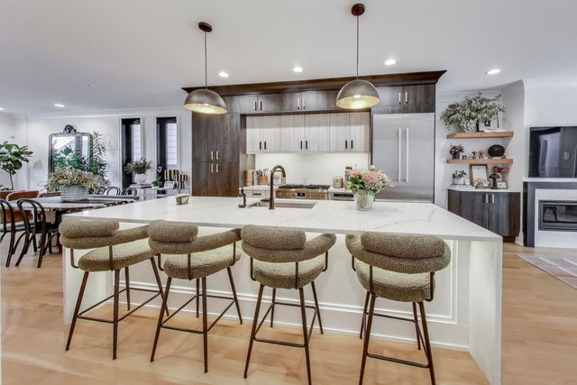 1363 W Hubbard Street 1, Chicago, IL 60642