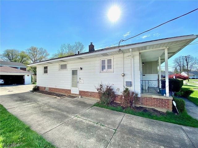 24350 Stephen Avenue, Euclid, OH 44123