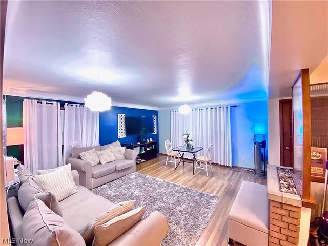 24350 Stephen Avenue, Euclid, OH 44123