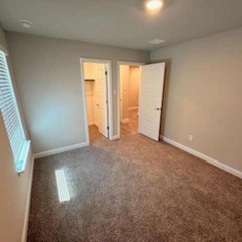 1332 Honey Creek Drive, Desoto, TX 75115