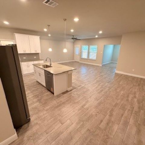 1332 Honey Creek Drive, Desoto, TX 75115