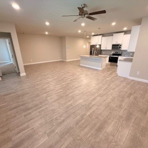 1332 Honey Creek Drive, Desoto, TX 75115