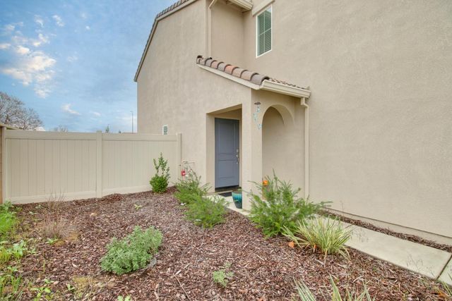 7761 Forestdale Way, Elk Grove, CA 95758