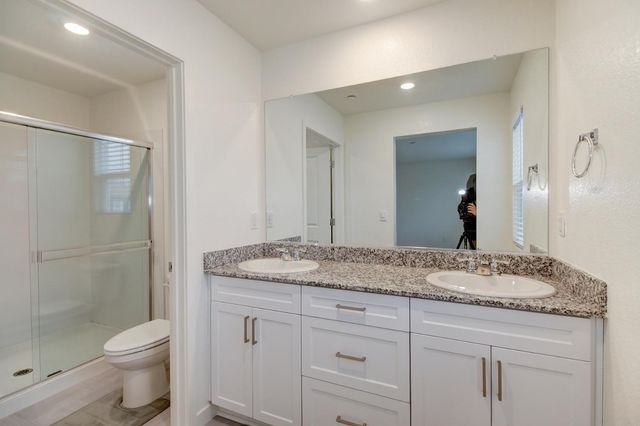 7761 Forestdale Way, Elk Grove, CA 95758