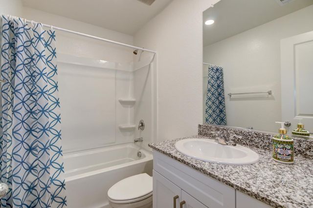 7761 Forestdale Way, Elk Grove, CA 95758