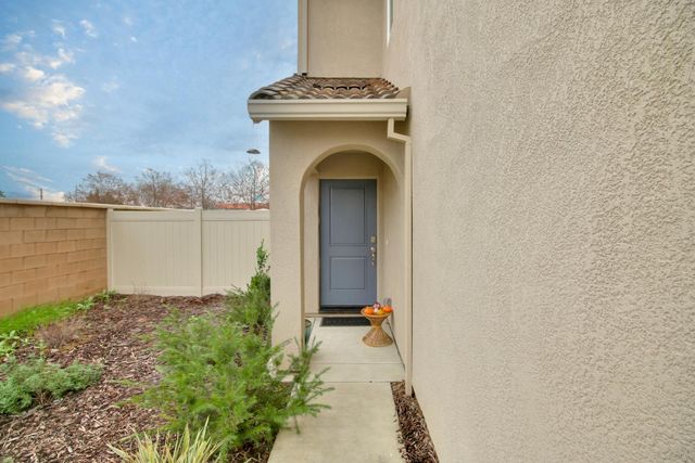 7761 Forestdale Way, Elk Grove, CA 95758