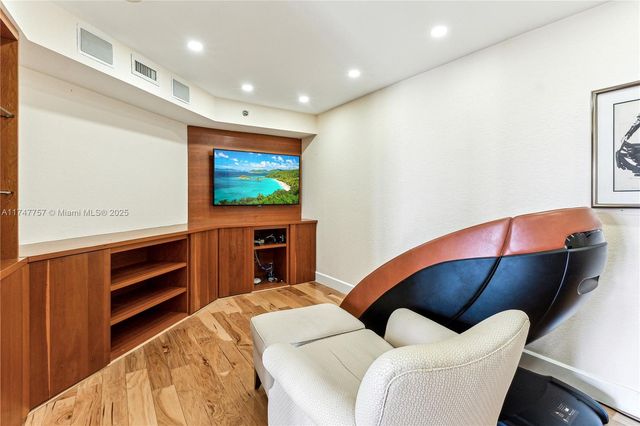 4000 Towerside Ter TS3, Miami, FL 33138