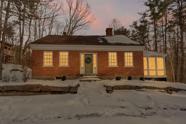 11 North Line Road, Wolfeboro, NH 03894