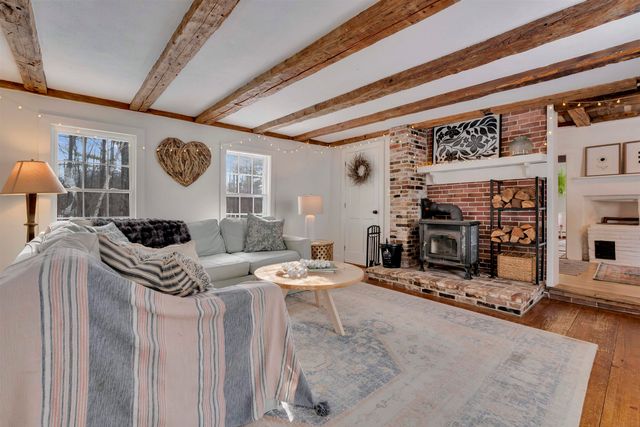 11 North Line Road, Wolfeboro, NH 03894