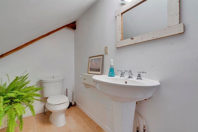 11 North Line Road, Wolfeboro, NH 03894