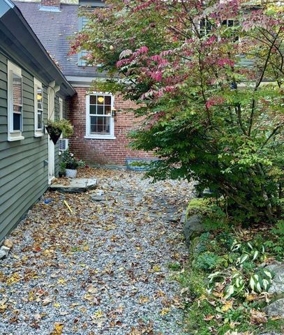 11 North Line Road, Wolfeboro, NH 03894