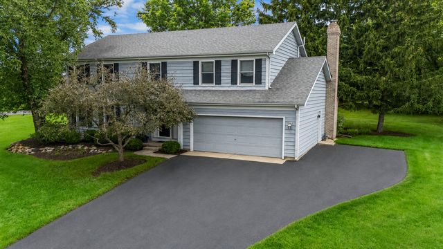 4402 FOX CREEK Drive, Crystal Lake, IL 60012