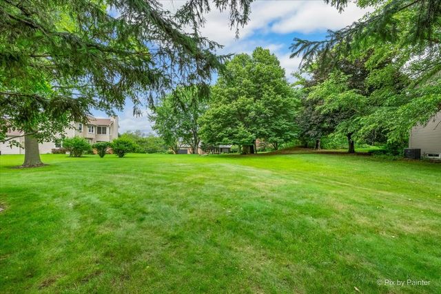 4402 FOX CREEK Drive, Crystal Lake, IL 60012