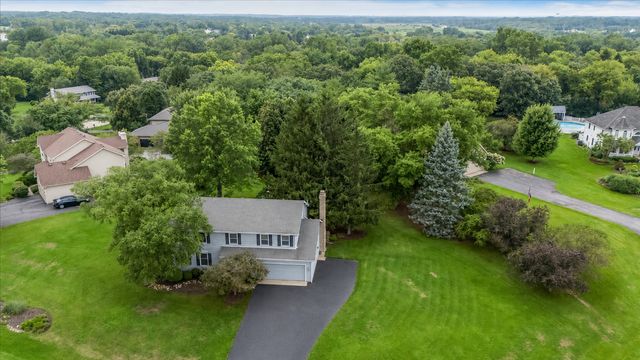 4402 FOX CREEK Drive, Crystal Lake, IL 60012
