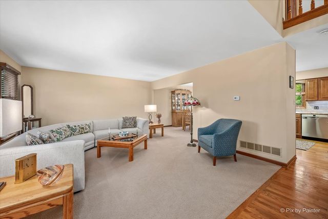 4402 FOX CREEK Drive, Crystal Lake, IL 60012