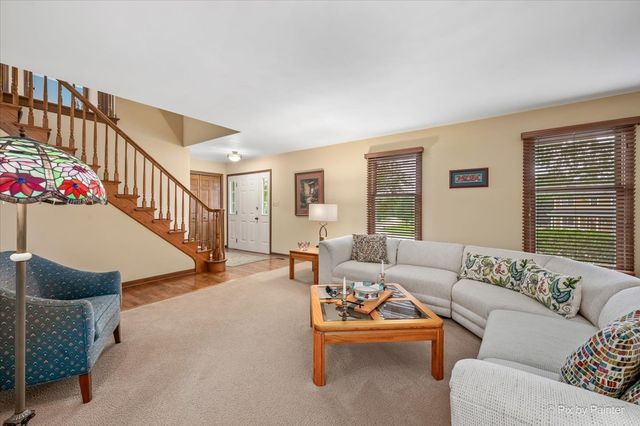 4402 FOX CREEK Drive, Crystal Lake, IL 60012